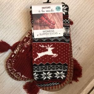 MUK LUK NWT woman’s slipper socks